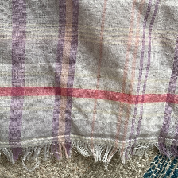 Susina Plaid Top - Picture 6 of 9